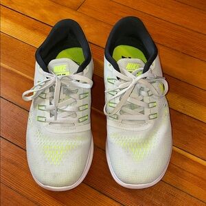 Nike Free Run Sneakers